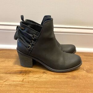 Roxy Black Ankle Boots with Block Heel